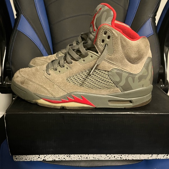 Air Jordan Retro 5 Camo - Picture 3 of 6